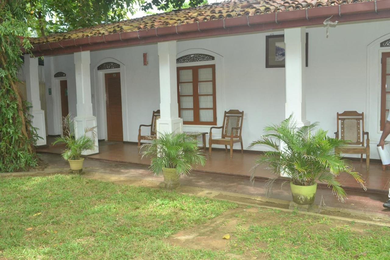 Rest House Matara Hotel Exterior photo