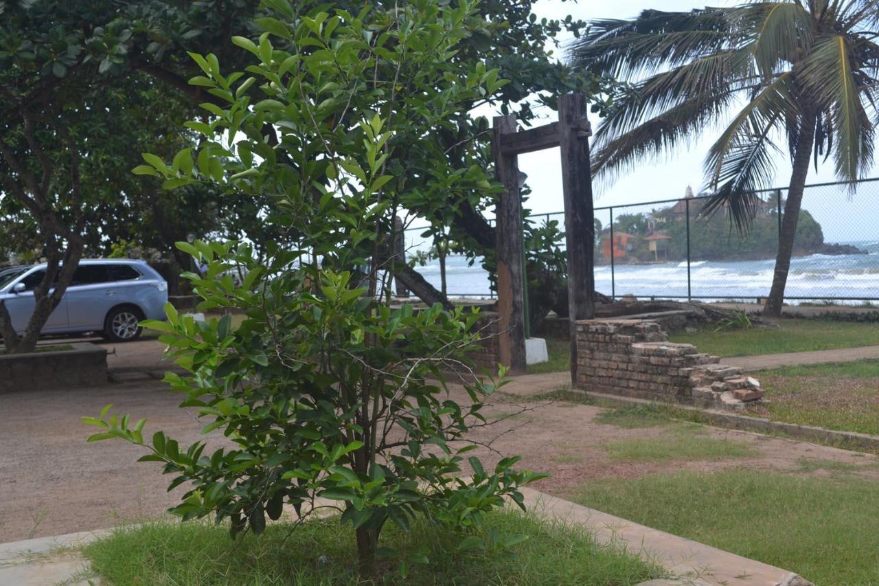 Rest House Matara Hotel Exterior photo