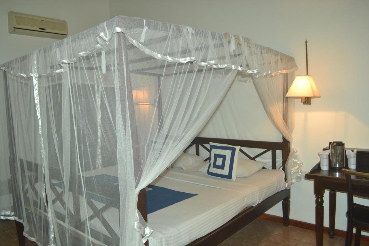 Rest House Matara Hotel Exterior photo